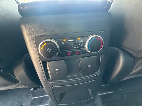 Used 2022 Ford Explorer XLT w/ Equipment Group 202A RWD image 16