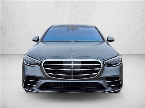 Used 2024 Mercedes-Benz S 580 4MATIC Sedan image 2
