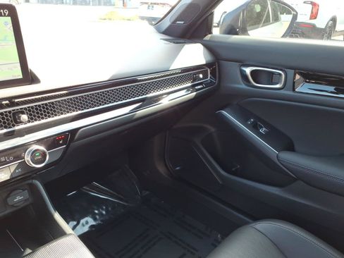 Certified 2025 Honda Civic Sport Touring image 24