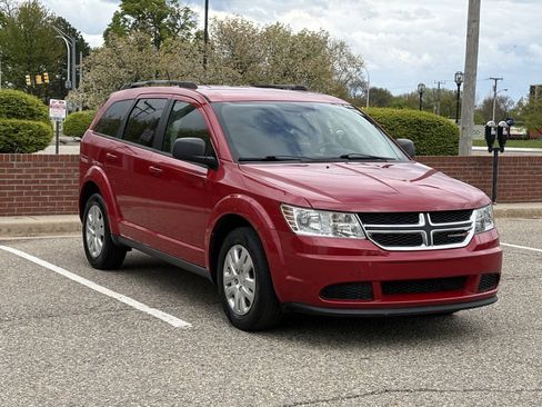 Used 2018 Dodge Journey SE FWD image 7