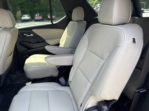 Used 2023 Chevrolet Traverse Premier AWD/4WD image 14