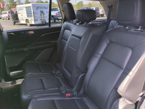 Used 2023 Lincoln Aviator 2WD image 23