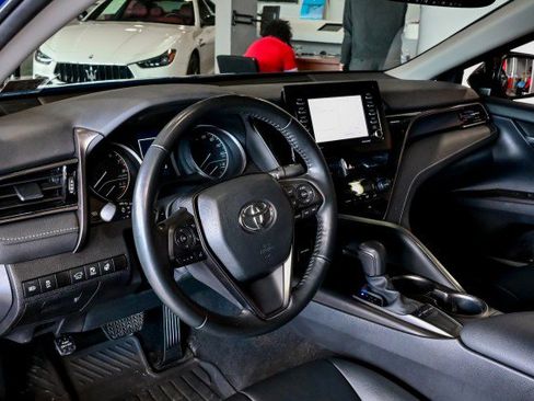 Used 2023 Toyota Camry SE w/ Cold Weather Package FWD image 13