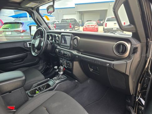 Used 2020 Jeep Wrangler Unlimited Sport S AWD/4WD image 26