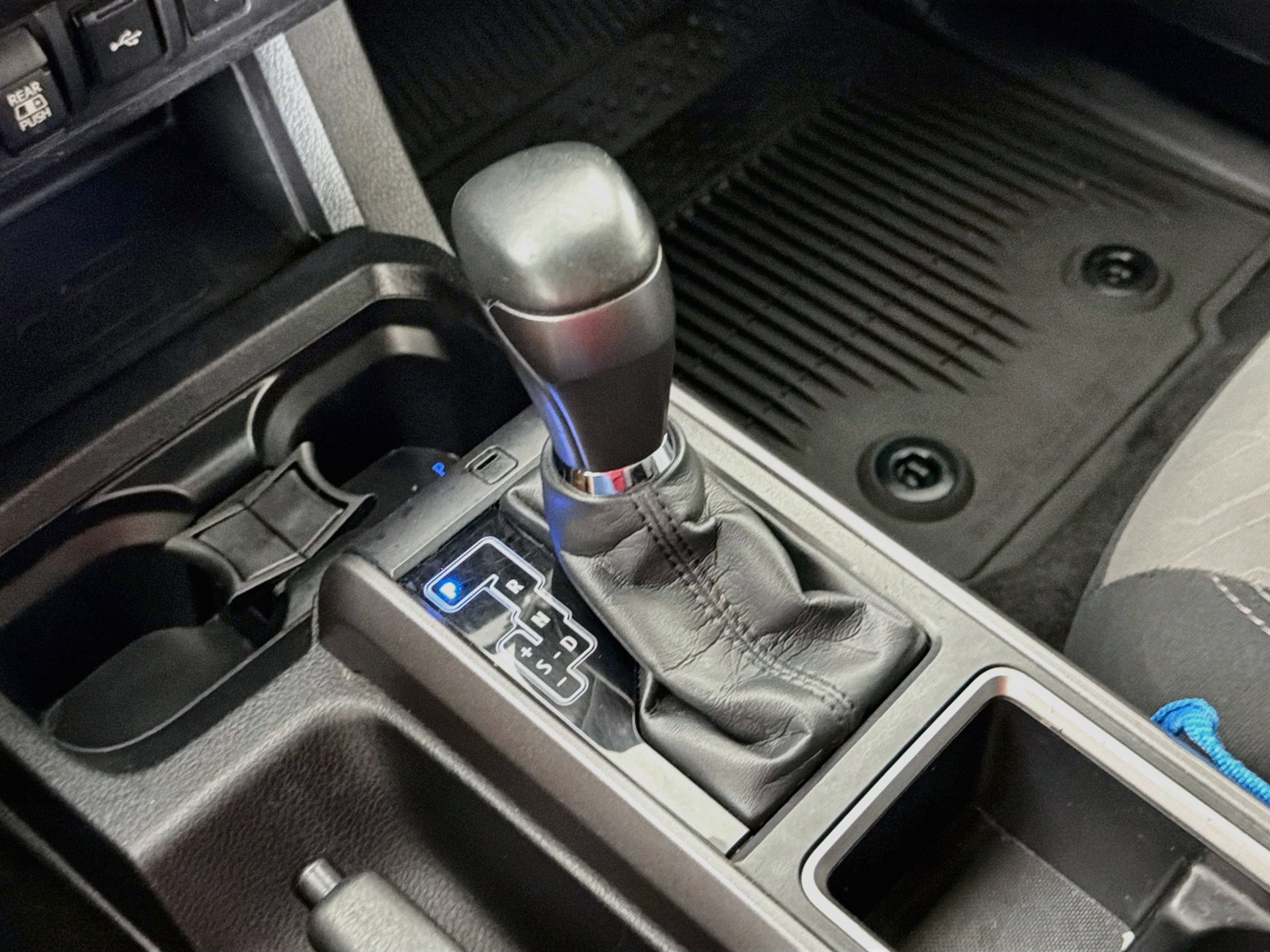 Used 2022 Toyota Tacoma TRD Sport w/ Technology Package AWD/4WD image 15