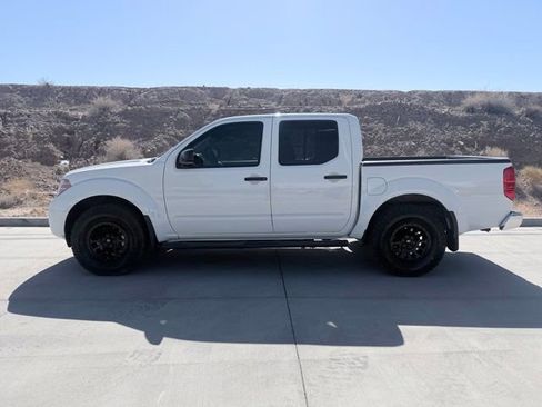 Used 2019 Nissan Frontier SV w/ Value Truck Package AWD/4WD image 5