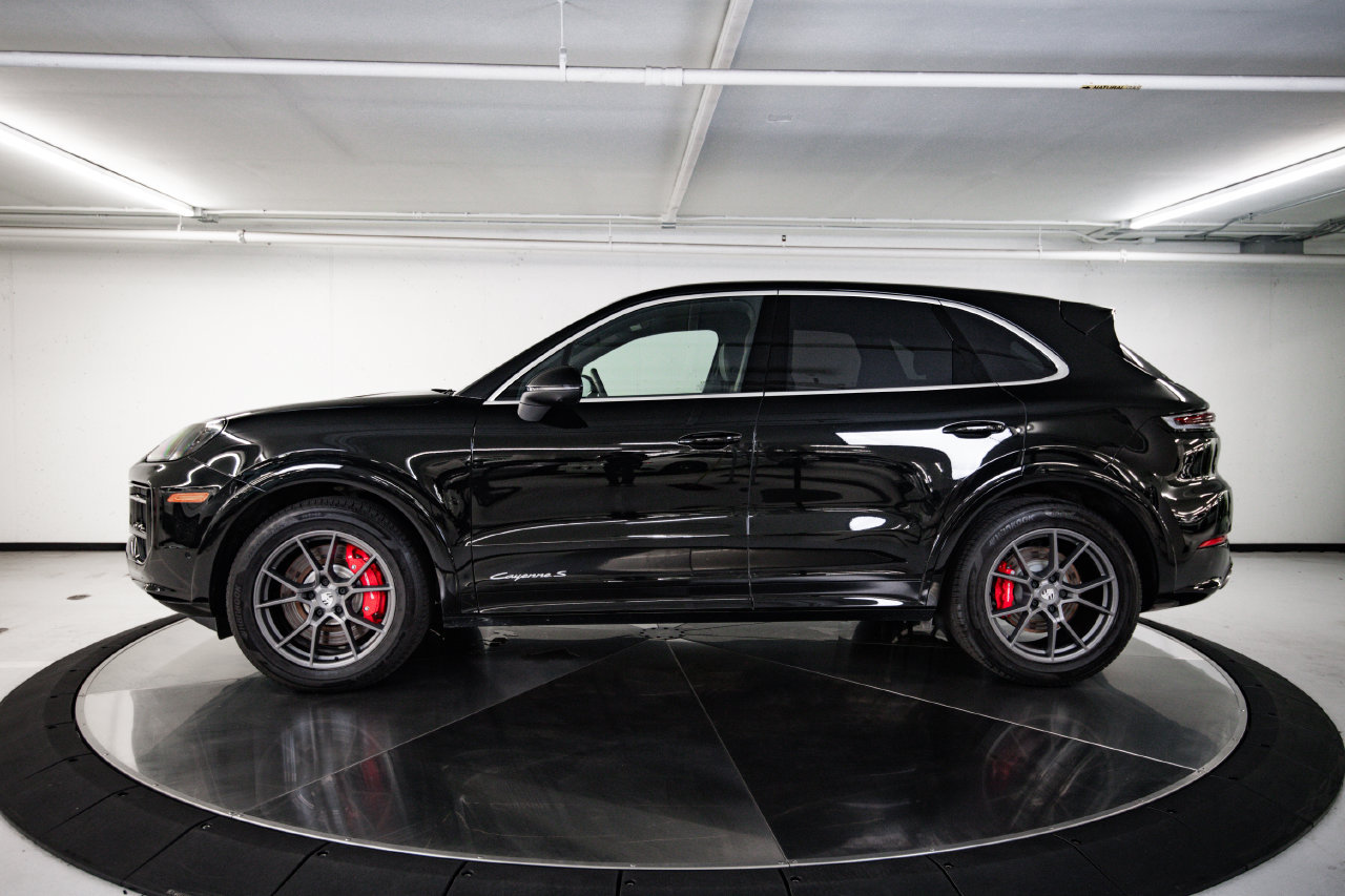 Certified 2026 Porsche Cayenne S AWD/4WD image 2
