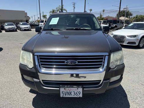 Used 2006 Ford Explorer XLT RWD image 2