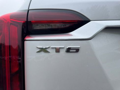 Used 2025 Cadillac XT6 Premium Luxury w/ Technology Package AWD/4WD image 8