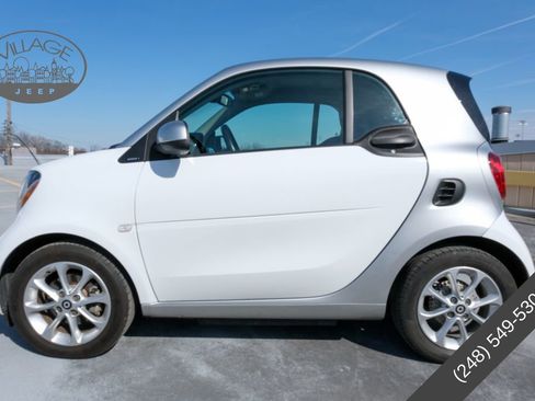 Used 2018 smart fortwo electric drive image 6