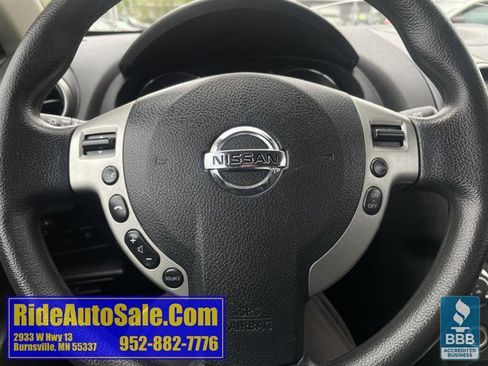 Used 2013 Nissan Rogue SV AWD/4WD image 18