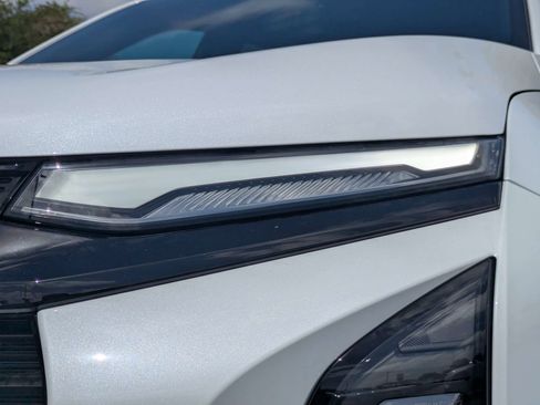 New 2026 Chevrolet Equinox RS w/ Convenience Package III FWD image 31