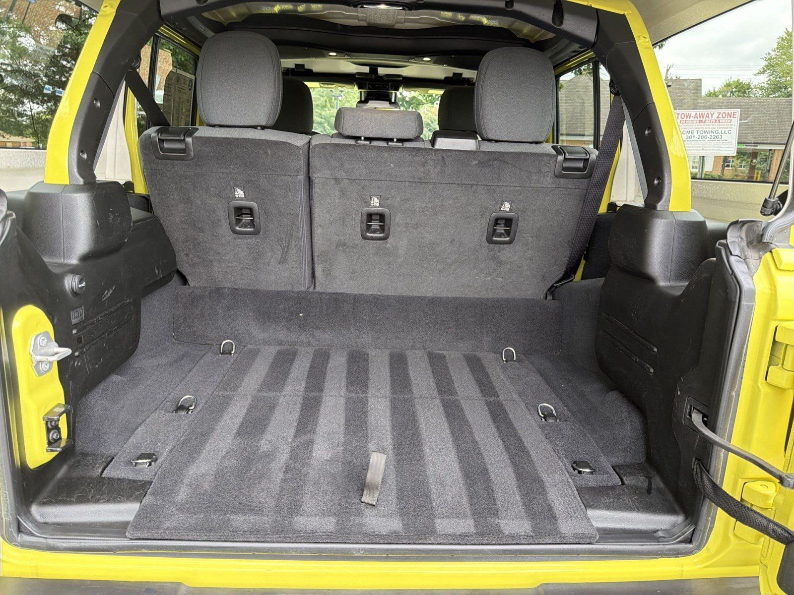 Used 2024 Jeep Wrangler Unlimited Sahara AWD/4WD image 22