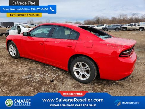 Used 2021 Dodge Charger SXT w/ Leather Interior Group RWD image 3