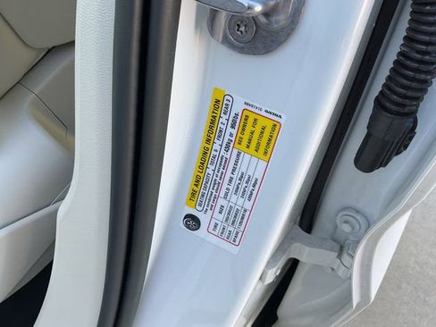 Used 2023 Volvo XC60 B5 Ultimate w/ Climate Package image 30