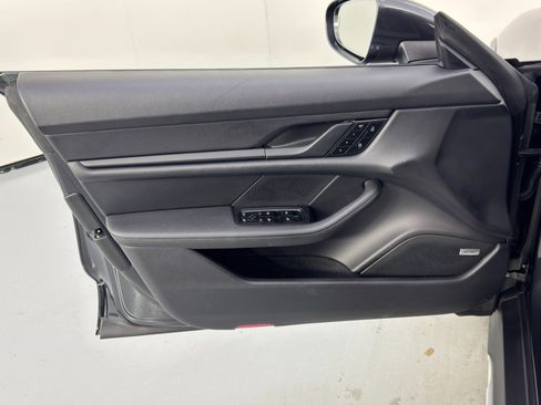 Used 2023 Porsche Taycan 4S w/ Technology Package image 44