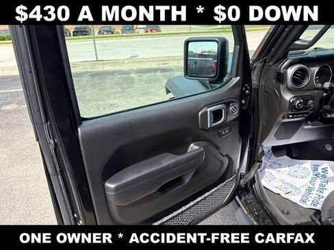 Used 2023 Jeep Wrangler Unlimited w/ Cold Weather Group AWD/4WD image 12