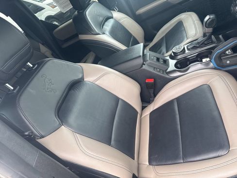 Used 2023 Ford Bronco Wildtrak AWD/4WD image 39