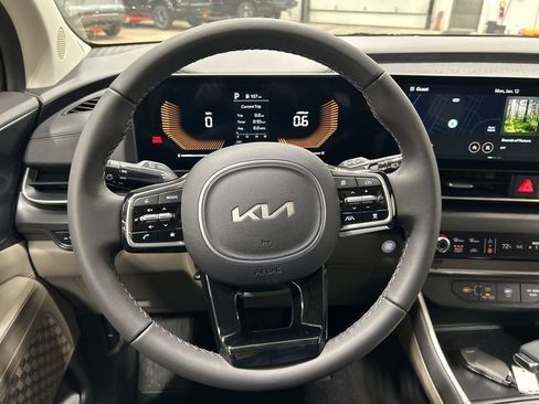 New 2026 Kia Carnival FWD image 14