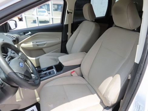 Used 2018 Ford Escape SE w/ SE Sync 3 Package FWD image 17