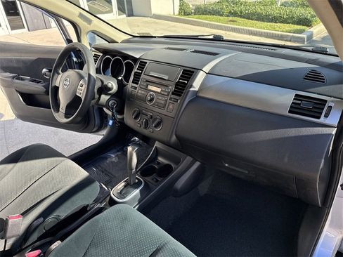 Used 2011 Nissan Versa 1.8 S w/ Plus Pkg image 33