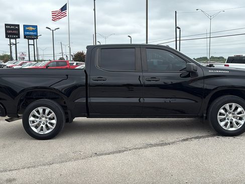 Used 2023 Chevrolet Silverado 1500 Custom RWD image 2