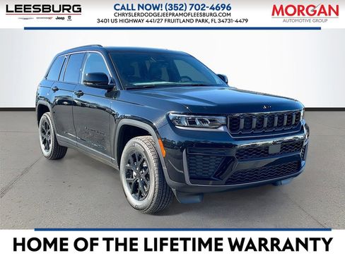 New 2026 Jeep Grand Cherokee Altitude RWD image 1