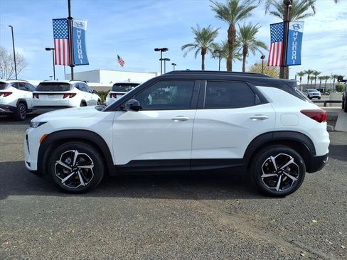 Used 2023 Chevrolet TrailBlazer RS w/ Sun and Liftgate Package image 8