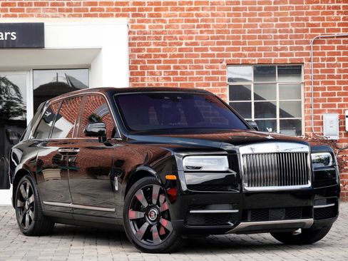 Certified 2023 Rolls-Royce Cullinan AWD/4WD image 20