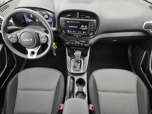 Certified 2025 Kia Soul LX image 26
