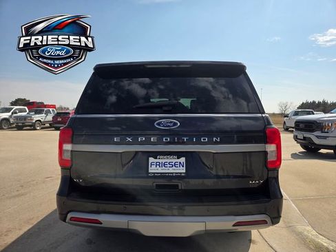 Used 2024 Ford Expedition Max XLT image 6