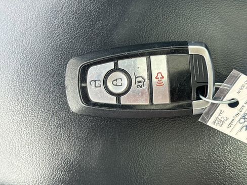Used 2021 Ford Mustang Mach-E Premium AWD/4WD image 38