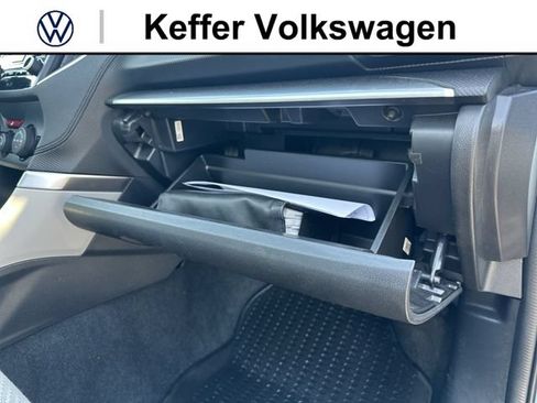 Used 2021 Subaru Forester Premium AWD/4WD image 32