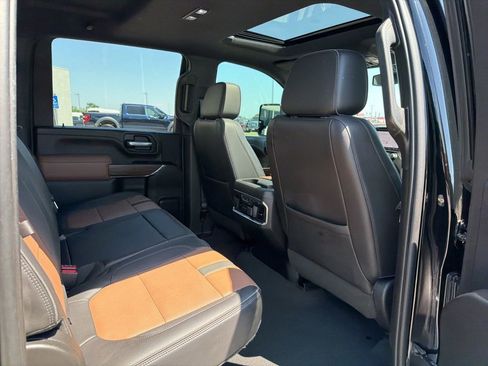 Used 2022 Chevrolet Silverado 3500 High Country AWD/4WD image 19