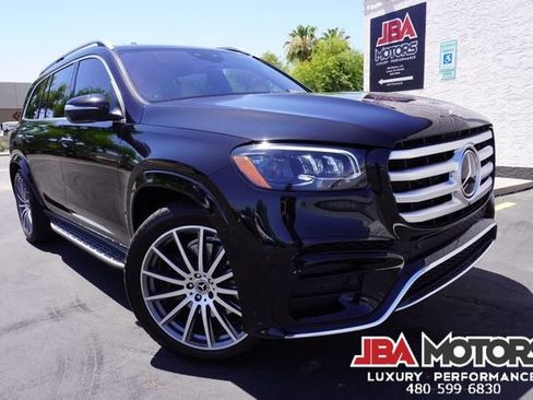 Used 2024 Mercedes-Benz GLS 580 4MATIC image 19