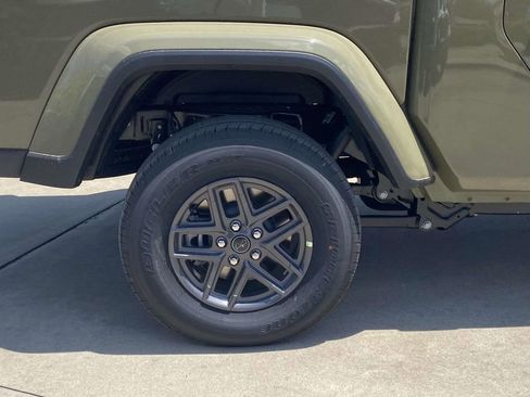New 2026 Jeep Gladiator Mojave AWD/4WD image 32