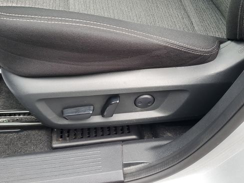 Used 2023 Nissan Rogue SV image 26