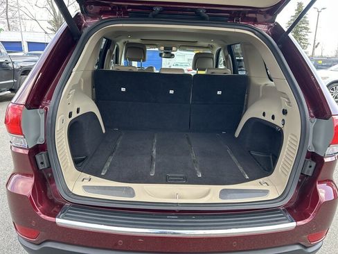 Used 2017 Jeep Grand Cherokee Limited image 11