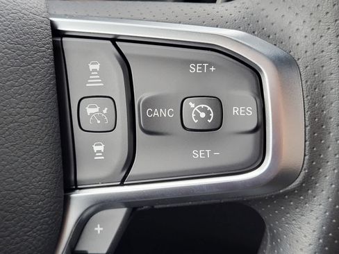 New 2026 RAM 1500 Express AWD/4WD image 16
