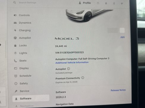 Used 2023 Tesla Model 3 Standard Range image 4