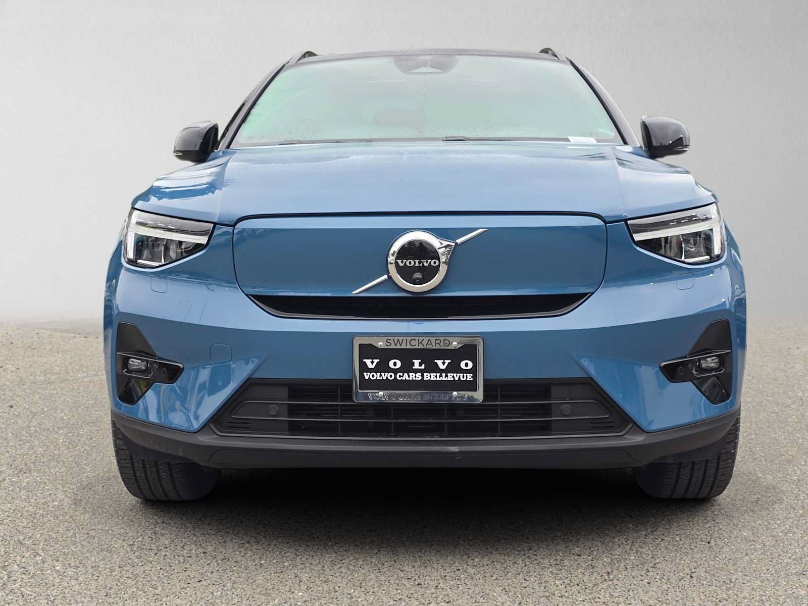 Certified 2023 Volvo XC40 Recharge Plus w/ Protection Package Premier AWD/4WD image 9