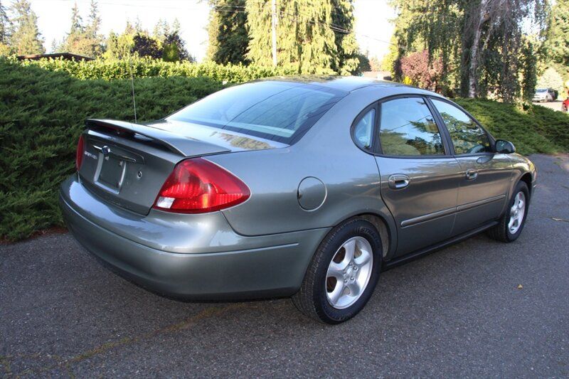 Used 2001 Ford Taurus SES FWD image 3