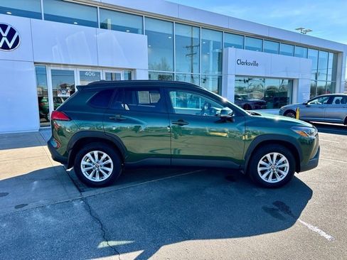 Used 2022 Toyota Corolla Cross LE image 8