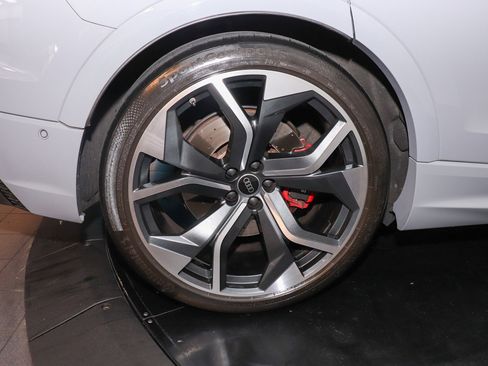 Used 2024 Audi RS Q8 image 33