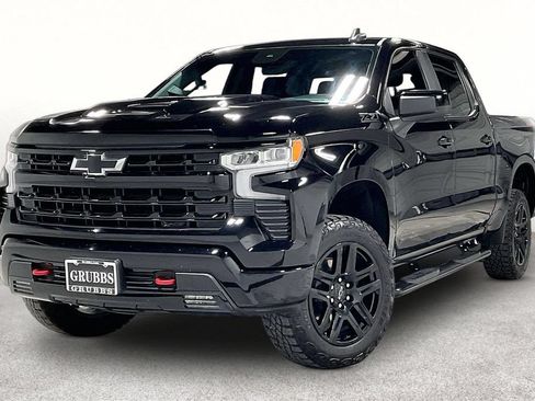 Used 2023 Chevrolet Silverado 1500 LT Trail Boss w/ LPO, Dark Essentials Package AWD/4WD image 14