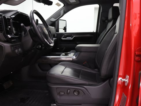 Used 2024 Chevrolet Silverado 2500 LTZ w/ LTZ Plus Package AWD/4WD image 8