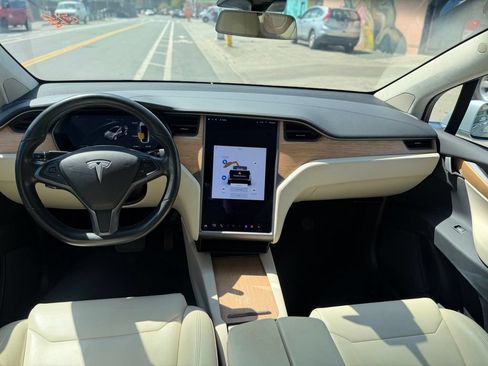 Used 2018 Tesla Model X 75D AWD/4WD image 19