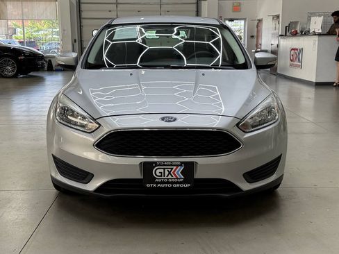 Used 2017 Ford Focus SE FWD image 6