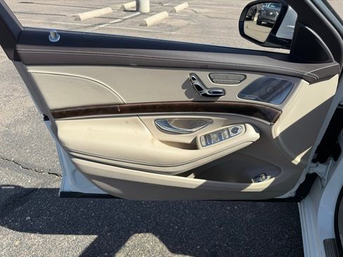 Used 2019 Mercedes-Benz S 560 Sedan w/ Premium Package image 15