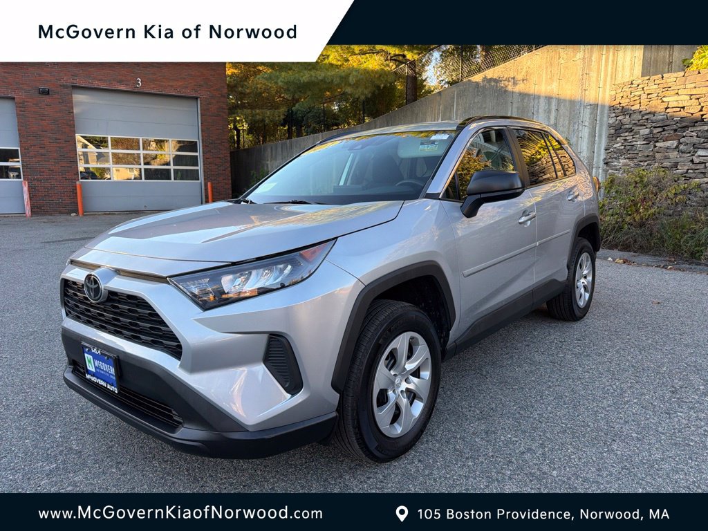 Used 2021 Toyota RAV4 LE AWD/4WD image 1